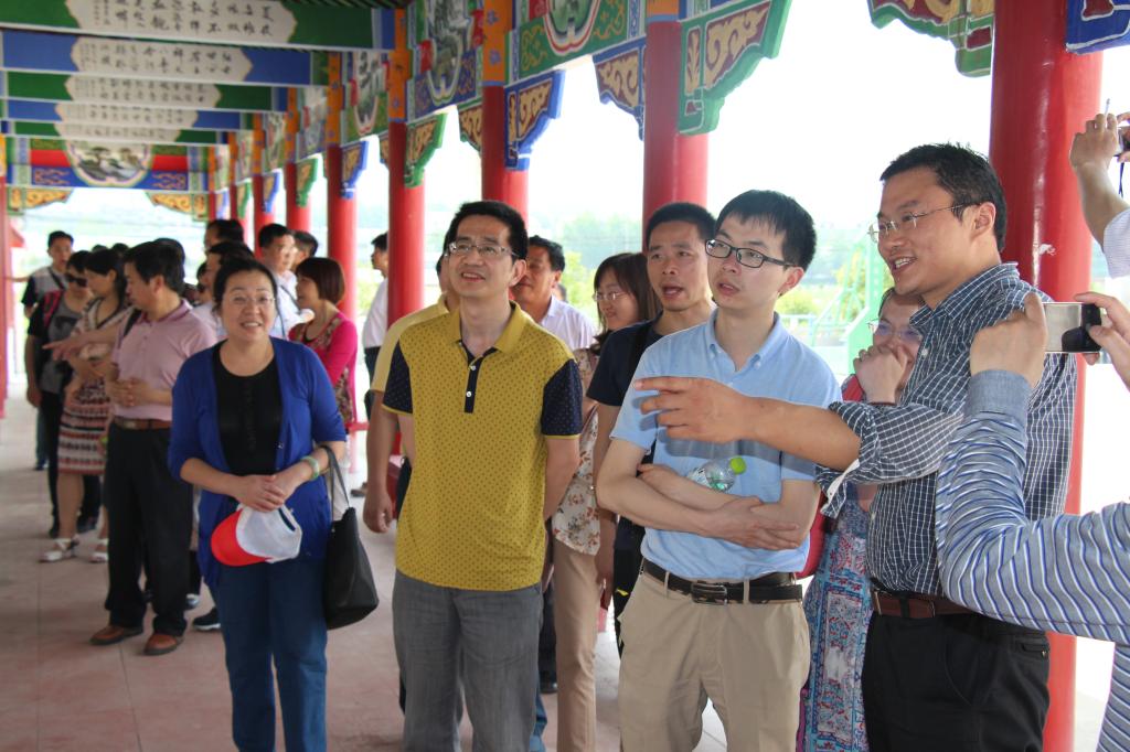 教师进农户，理论下基层——太阳成集团的官方网站全体党员教师赴英山县乌云山村学习调研