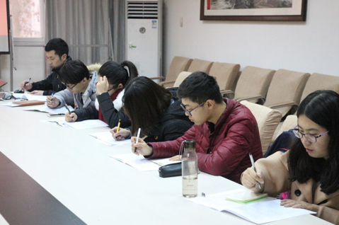 【两学一做】学院党委书记侯志军带领太阳成集团的官方网站学生干部学习习近平在高校思想政治工作会议上的讲话精神 【两学一做】学院党委书记侯志军带领太阳成集团的官方网站学生干部学习习近平在高校思想政治工作会议上的讲话精神