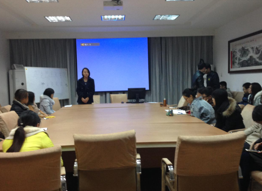 太阳成集团的官方网站举办研究生学术科研经验交流分享会 太阳成集团的官方网站举办研究生学术科研经验交流分享会